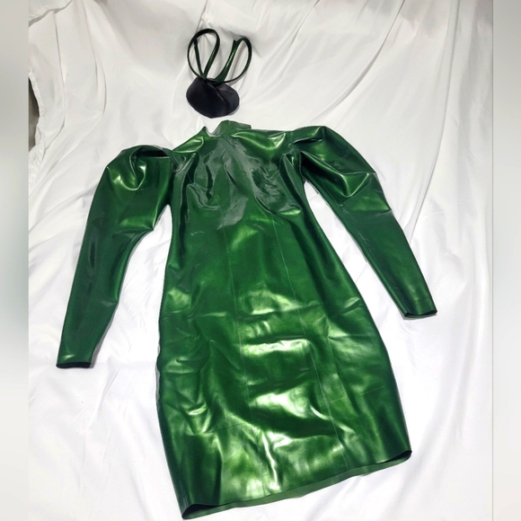 REAL LATEX by DAWNAMATRIX Long Sleeved Dress w/ Matching Fascinator - Picture 3 of 9